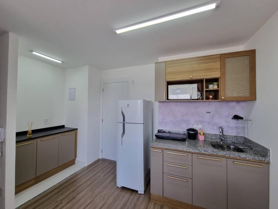 Apartamento Conforto E Seguranca Ao Lado Da Estacao De Metro Prox Centro Ap08
